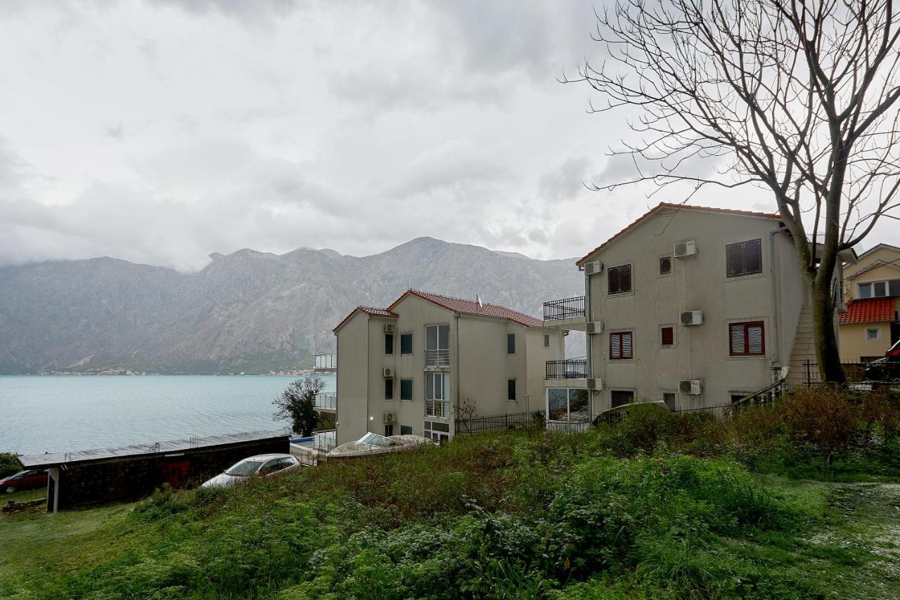 Apartman Kati Prcanj Exterior photo