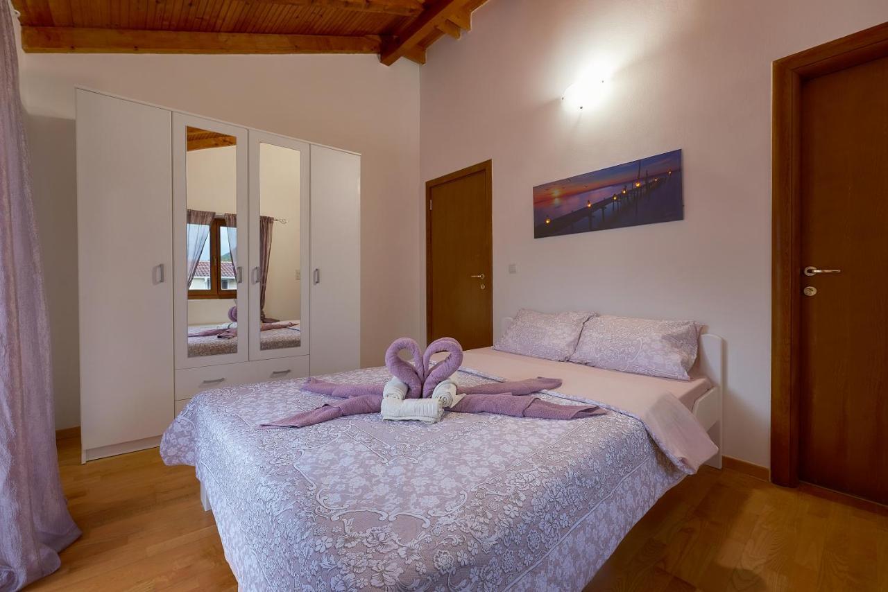 Apartman Kati Prcanj Exterior photo